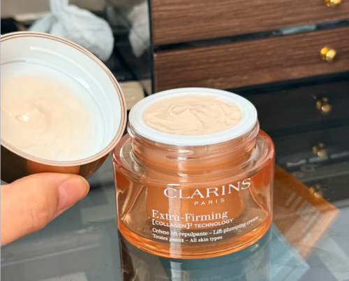 润与透亮”于一身的美白产品深度解析CQ9电子登录2026年线款集“滋(图4) 润与透亮”于一身的美白产品深度解析CQ9电子登录2026年线款集“滋(图4)